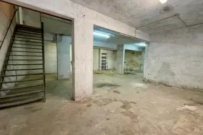 Negozio in affitto, Viale Giulio Agricola, Roma