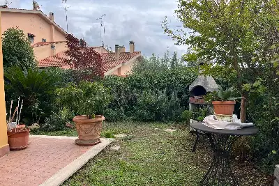 Villino a Schiera in vendita, Via Ferdinando Paoletti, Roma