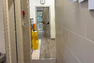 Stabile Uso Ufficio in vendita, Via Santa Gonda, Prato