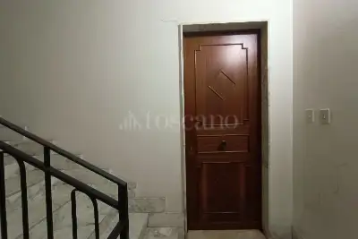 Casa in vendita, San Giovanni La Punta, Via Buscemi, salone doppio, cucina abitabile, tre camere, servizio, lavanderia., San Giovanni la Punta