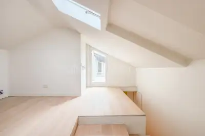 Casa in vendita, Via Giulio Uberti, Milano