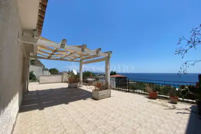 Casa Indipendente in vendita, Via Nazionale, Letojanni