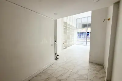 Negozio in vendita, Corso di Porta Vittoria 31, Milano