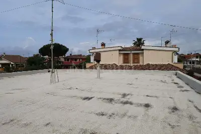 Villa in vendita, Via dei Gelsomini, Pomezia