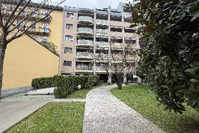 Box in vendita, Via Savona, Milano