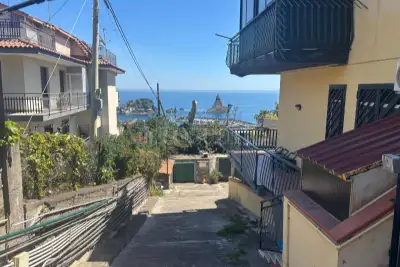 Casa in vendita, Via G. M. Frontini, Aci Castello