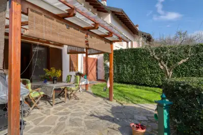 Villino a Schiera in vendita, Via Padova, Gallarate