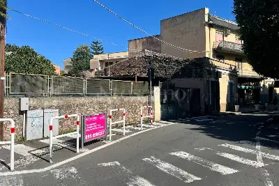 Casa Indipendente in vendita, Piazza Vittorio Veneto, Sant'Agata li Battiati