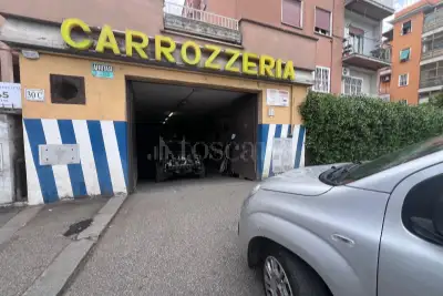 Negozio in vendita, Piazza di Cinecittà, Roma