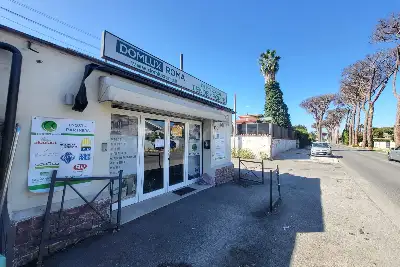 Negozio in vendita, Viale di Castel Porziano, Roma