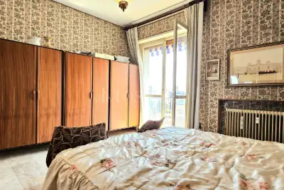Casa in vendita, Via Montello, Brescia