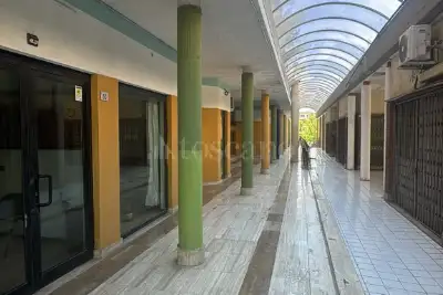 Negozio in affitto, Viale Nicolò Paganini, Latina
