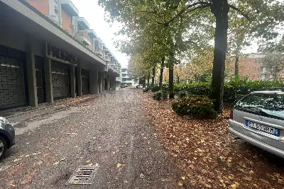 Negozio in vendita, Via Pietro Giardini, Modena