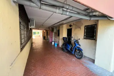 Negozio in vendita, Via Al Sesto Miglio, Roma