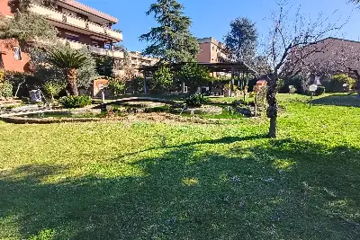 Villa Bifamiliare in vendita, Via delle Vigne di Morena, Roma, Roma