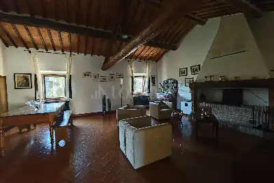 Casale in vendita, Strada di  Barigiano, Sovicille