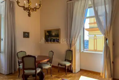 Casa in vendita, Piazza Giuseppe Garibaldi, Napoli