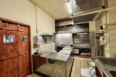 Attività Commerciale in vendita, Via Statale, Calcinato