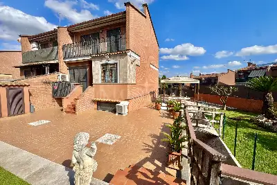 Villa Bifamiliare in vendita, Via Camillo Mastrocinque, Roma