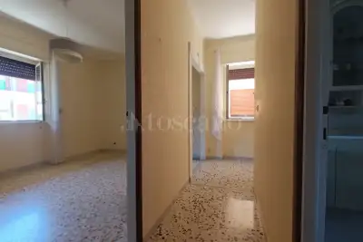 Casa in vendita, Via Varese, Anzio