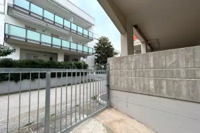 Box in vendita, Via di Giesi, Martinsicuro