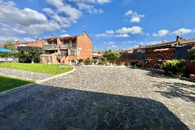 Villa Bifamiliare in vendita, Via Camillo Mastrocinque, Roma