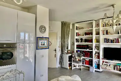 Villino a Schiera in vendita, Via Mar della Cina, Roma