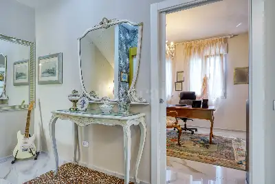 Villa in vendita, Via Luigi Pirandello, Camaiore