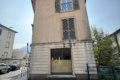 Negozio in vendita, Via Giuseppe Sirtori, Lecco