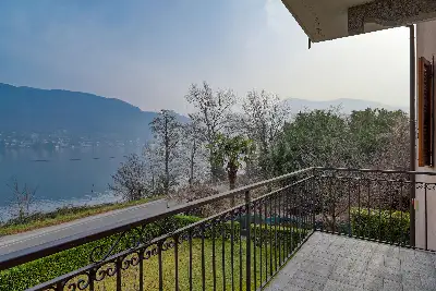 Casa in vendita, Via Casamora, Porto Ceresio