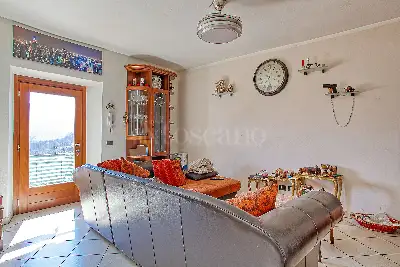 Casa Indipendente in vendita, Via Roma, Cuasso al Monte