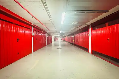 Box in vendita, Via Como, Roma