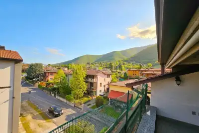 Casa Indipendente in vendita, Via Scuole, Nave