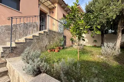 Villino a Schiera in vendita, Via Atene, Olbia, Olbia