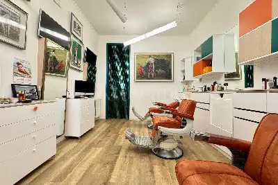 Negozio in vendita, Via Leone Tolstoj, Milano