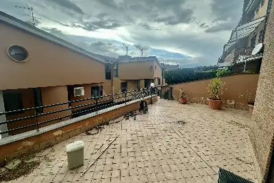 Villino a Schiera in vendita, Via Vitagliano Rosetti Residence S. Agostino, Caserta