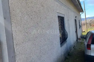 Casa Indipendente in vendita, Via Case Rosse, seconda traversa , Viggiano, Viggiano