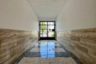 Casa in vendita, Piazza Enrico Chiaradia, Milano