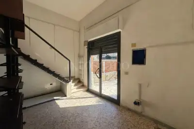 Negozio in vendita, Viale dei Promontori, Roma