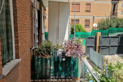 Casa in vendita, Via Lamporecchio, Roma