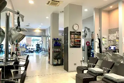 Negozio in affitto, Via dei Tulipani, Milano