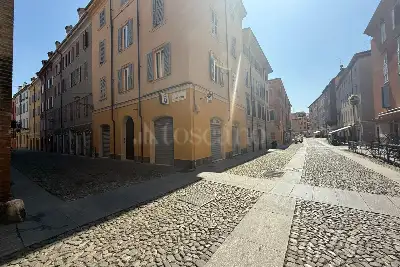 Negozio in affitto, Via Del Taglio, Modena