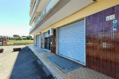 Negozio in vendita, Via del Casale Agostinelli, Roma