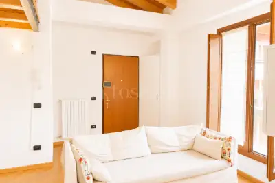 Casa in vendita, Via Giuseppe Garibaldi, Padenghe sul Garda