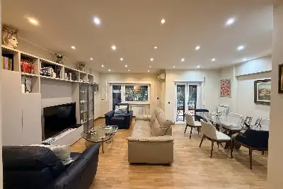 Casa in vendita, Largo Guglielmo La Pegna, Roma