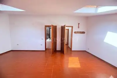 Villino a Schiera in vendita, Via Sem Benelli, Prato