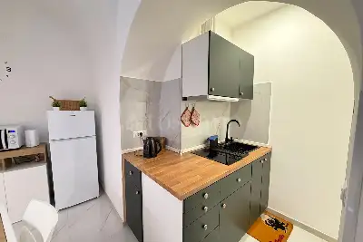 Casa in vendita, Via Ughetti, Catania