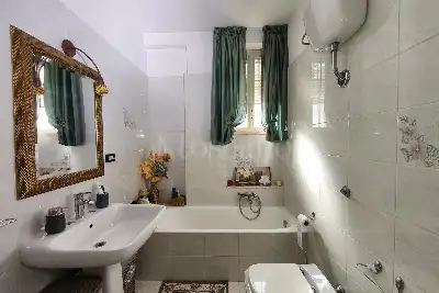 Casa in vendita, Via Francesco Scarafile, Latiano