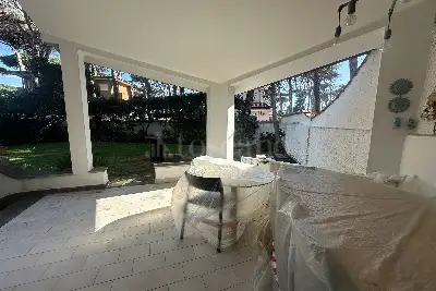 Villa Plurifamiliare in affitto, Via Nervi, Fiumicino