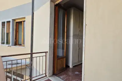 Casa in vendita, Via Martiri di Scalvaia, Siena